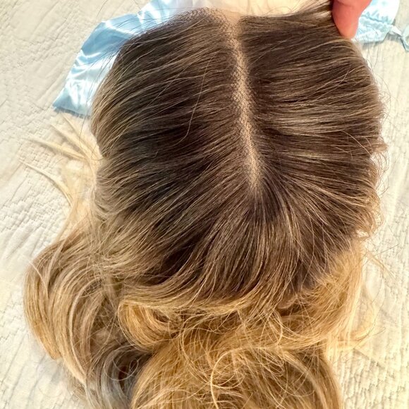 NWT (with modifications) Chelsey Smith Crowns Pauleen Carmel Latte Wig - Picture 10 of 13